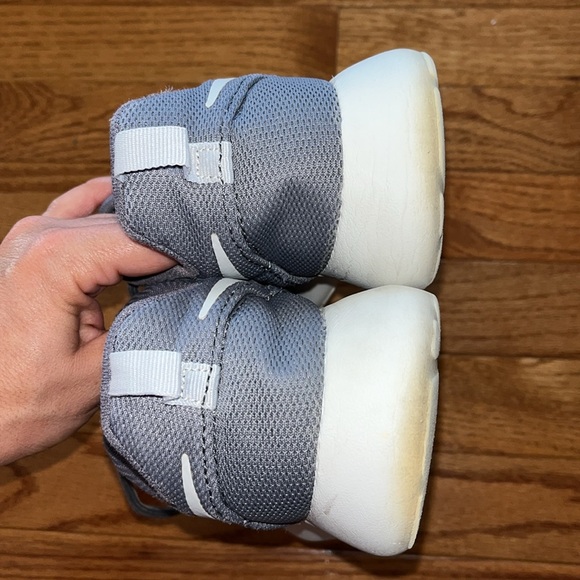 NIKE ROSHE SHOES - Picture 6 of 11